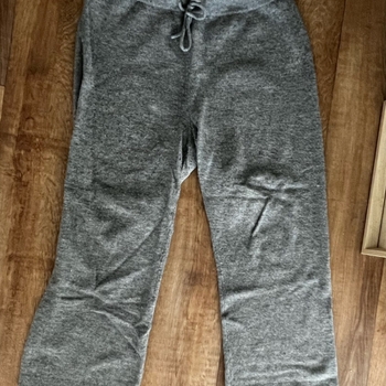 Asos neulehousut