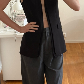 Zara liivi