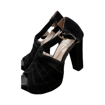 Mustat mokkaiset korkokengät