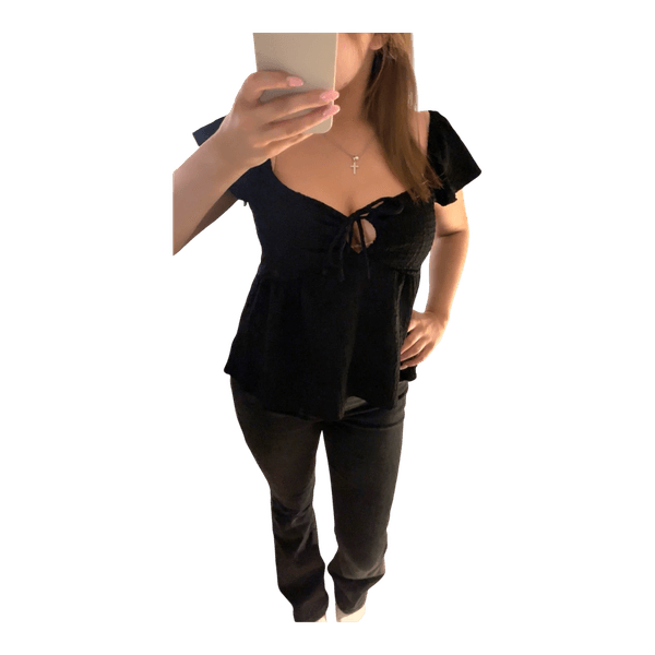 Musta peplum toppi