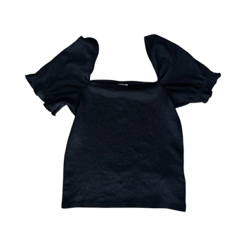 Musta off-shoulder toppi