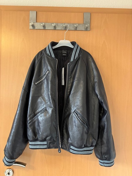 Iets frans varsity bomber jacket