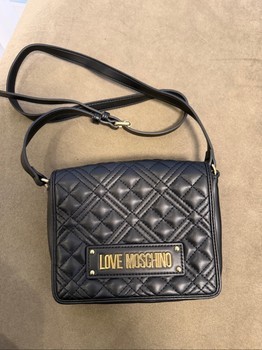 Love moschino bag