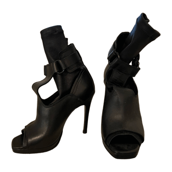 Alexander mcqueen heels