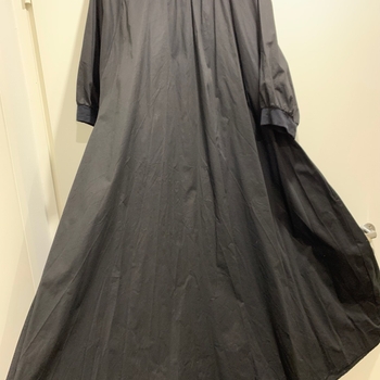 Sanna hopiavuori dress