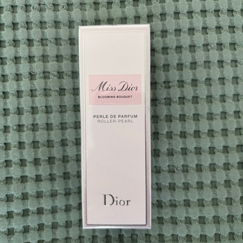 Dior roller perfume