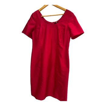 Tumman pinkki silkkimekko