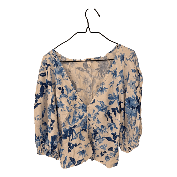 Blommig v-ringad blus
