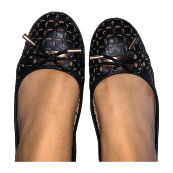 O • i •s heels