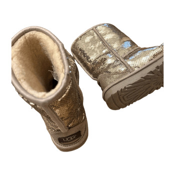 Ugg shoes