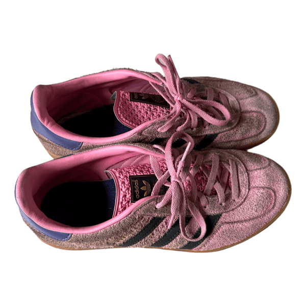 Lyserøde adidas ruskindssneakers