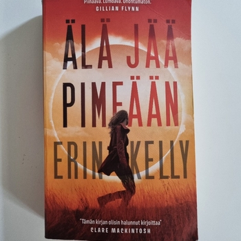 Älä jää pimeään kirja