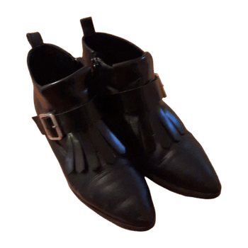 A pair loafers