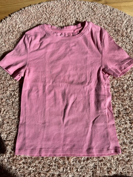 Pink ribbed t-shirt