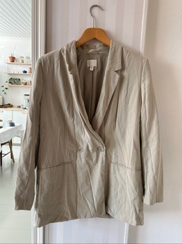 Beige H&M Oversized Blazer / Size M