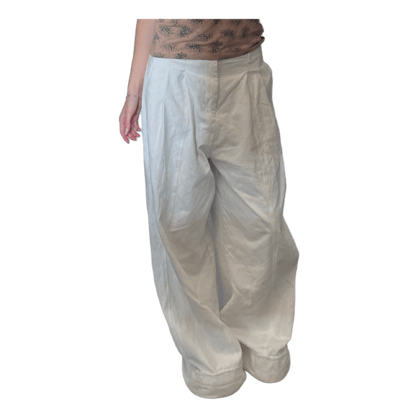 Design by Si hvide bukser