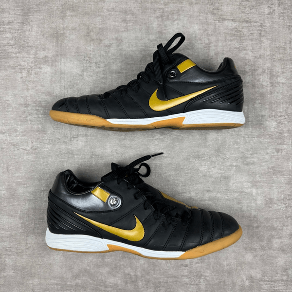 Vintage Nike Total 90 Indoor Football Shoes