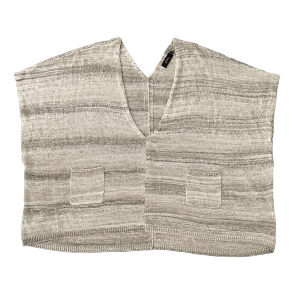 Beige neuleponcho taskuilla