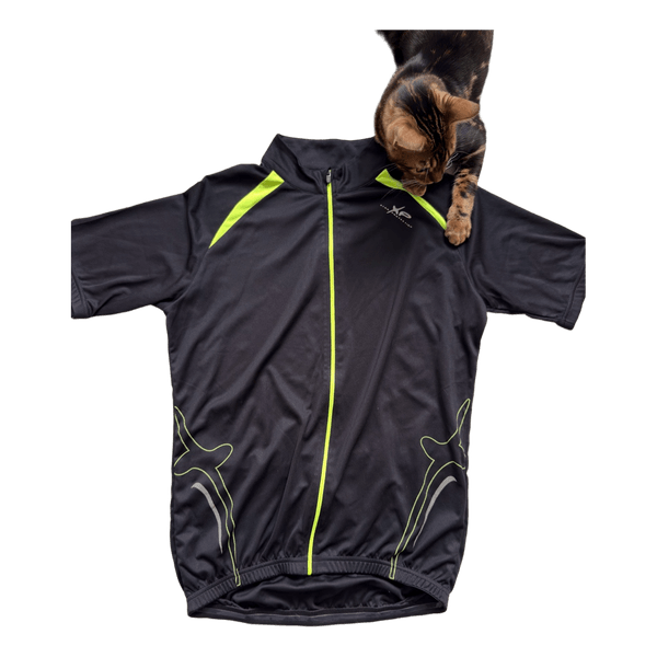 Black cycling jersey