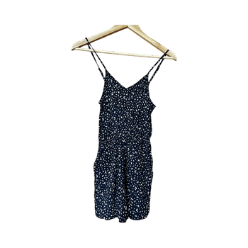 Musta kukkakuosinen jumpsuit