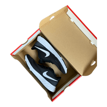 Nike Revolution 5