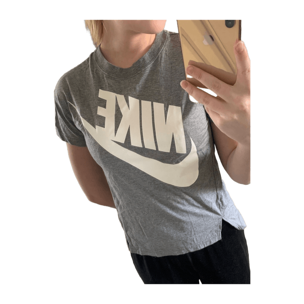 Nike top