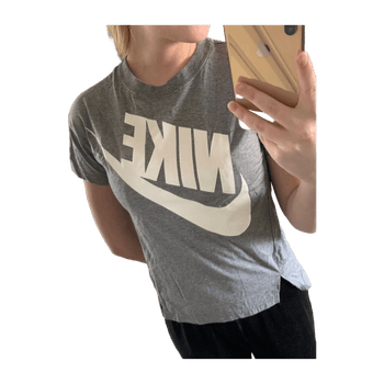 Nike top