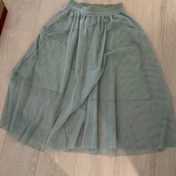 H&M tyllihame