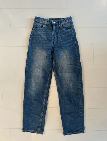 H&M 90’s Blue Baggy Jeans / Size 36