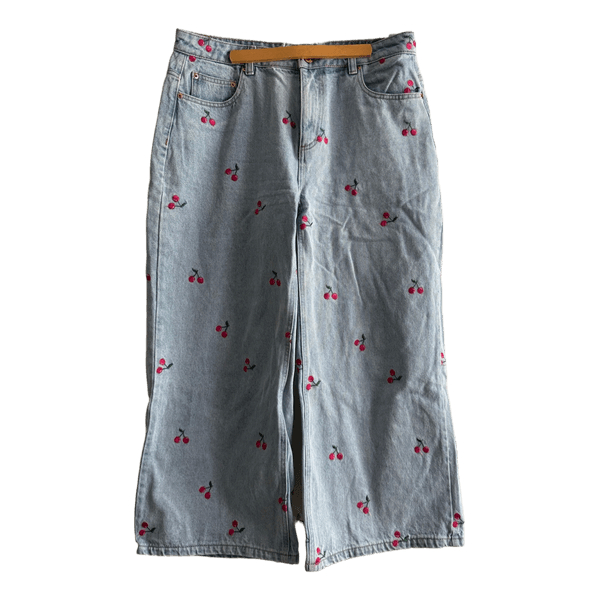 Light wash cherry jeans