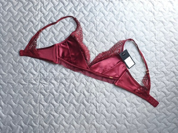 Noir exlusively by Hunkemöller bralette