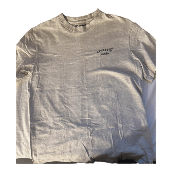 Grey t-shirt