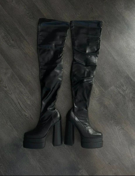 Bomb heels