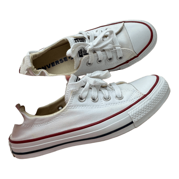 Valkoiset Converse-tennarit
