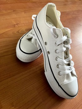 White converse sneakers