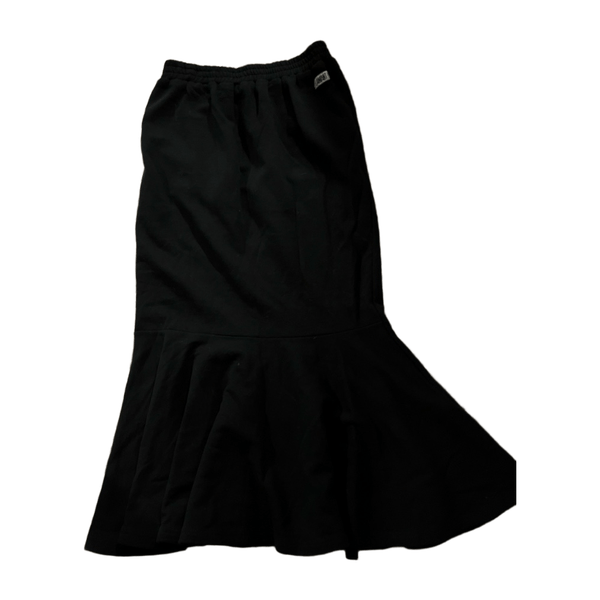 Black skirt ,  musta pitkä hame