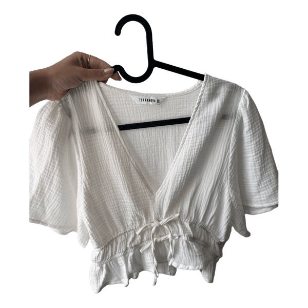 White textured cropped top