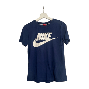 Nike top
