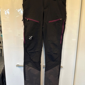 Revolutionrace sportswear
