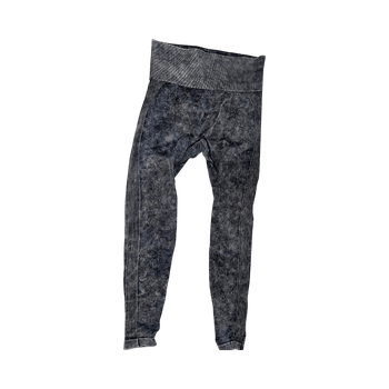 Hallid soonikkoes retuusid