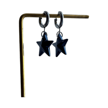 Mustat tähtikorvakorut