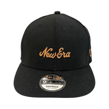 New Era 9FIFTY snapback trucker cap – black / gold logo – S/M