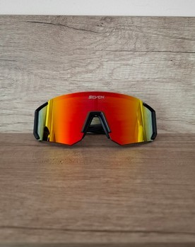 Sports sunglasses with UV400 protection