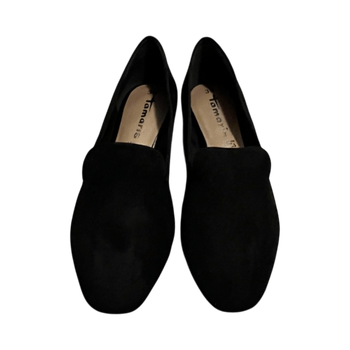 Mustat mokkanahkaiset loafersit