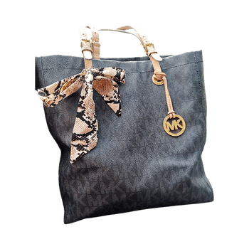 Musta michael kors olkalaukku