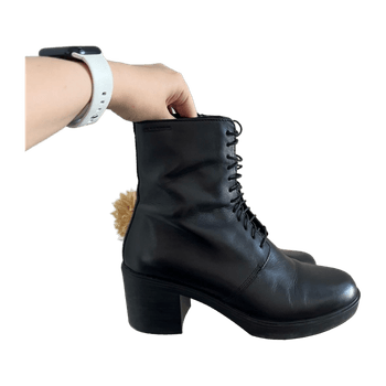 Vagabond boots