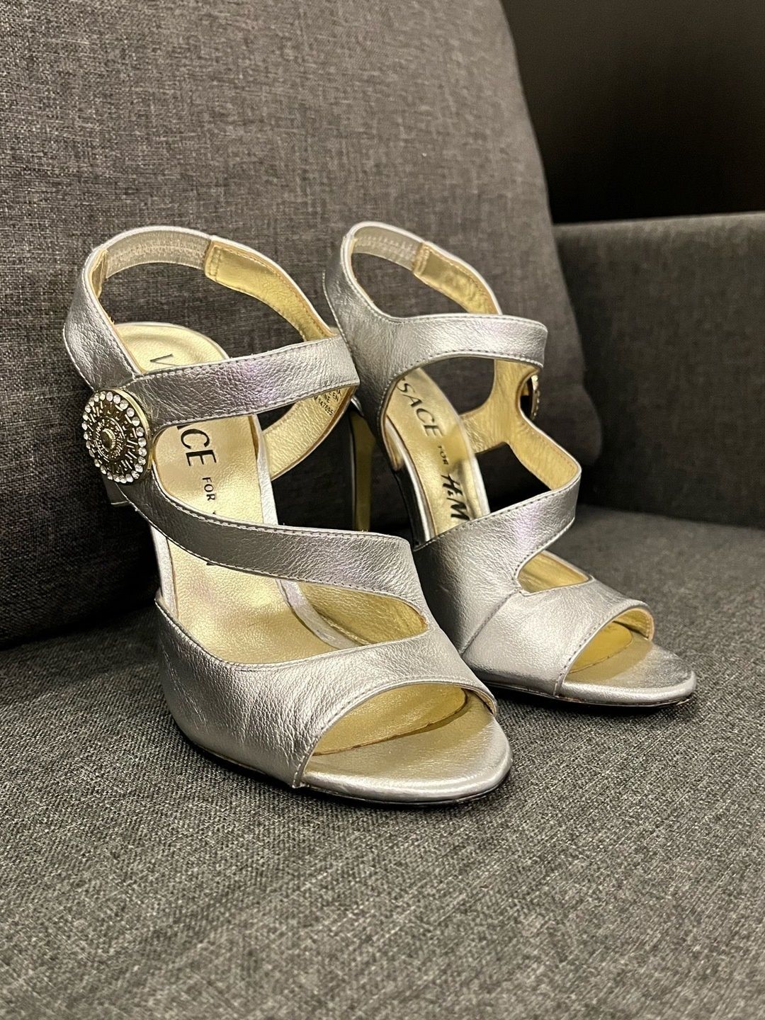 Versace-h&m korkokengät