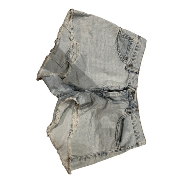 Lyseblå denimshorts
