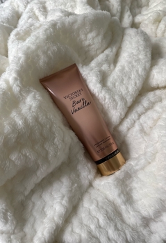 Victoria's Secret Bare Vanilla vartalovoide