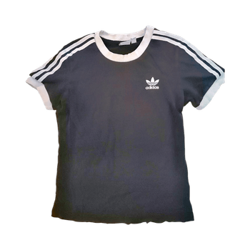 Musta Adidas t-paita